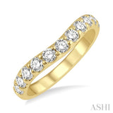 3/4 Ctw Arched Center Round Cut Diamond Wedding Band in 14K Yellow Gold
